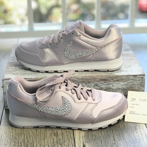 NWT Nike&Swarovski Crystal MD Runner2 Arctic Pink - Picture 3 of 8